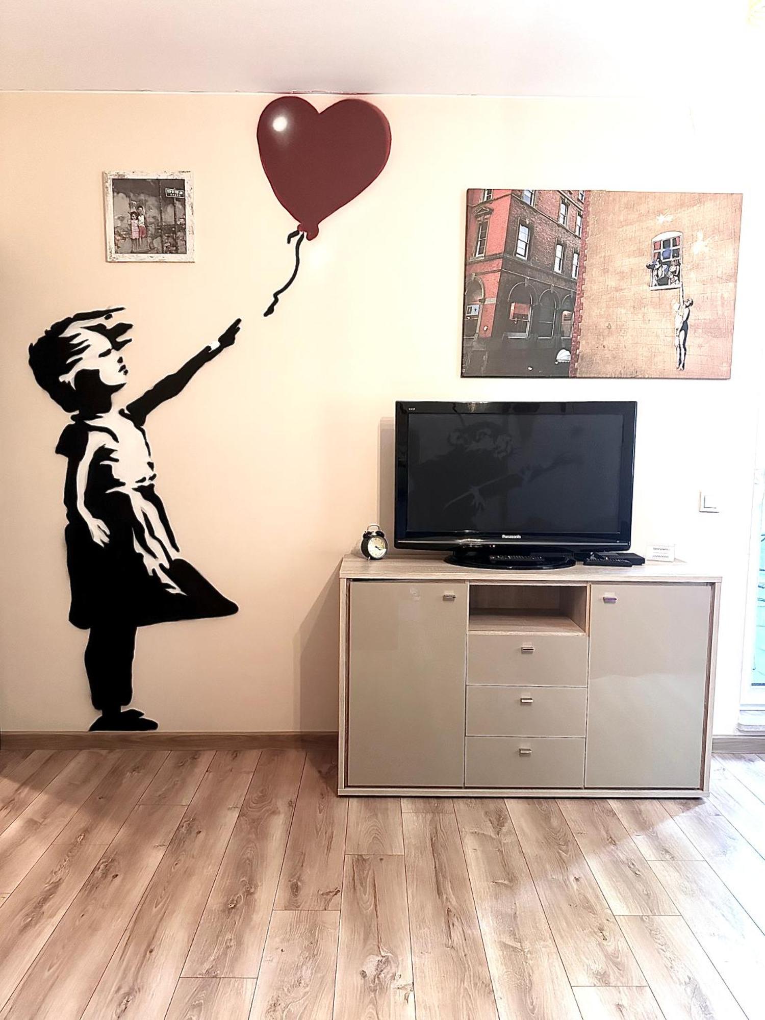 "Banksy" Art Daire Varşova Dış mekan fotoğraf